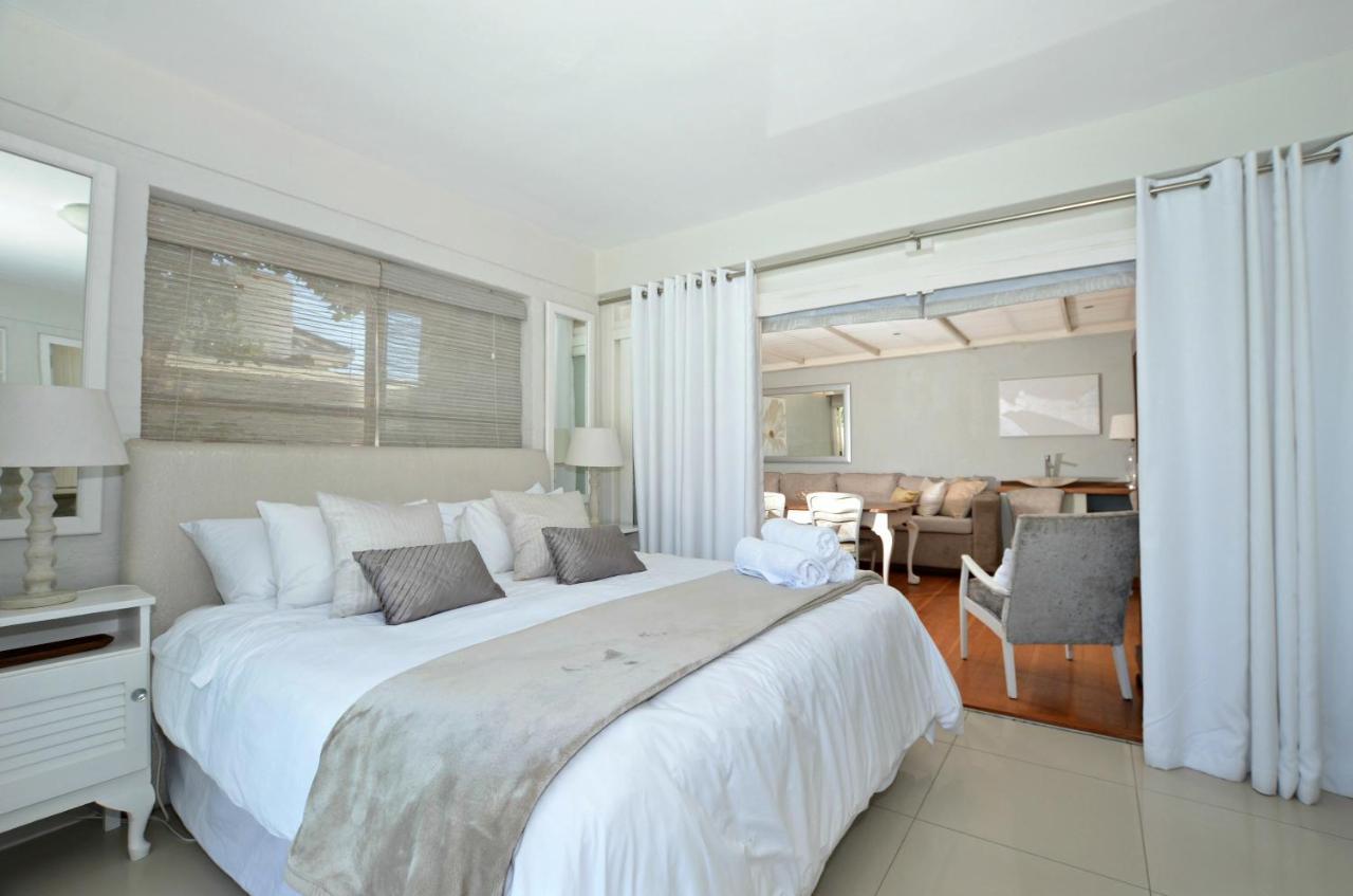 White Waves Beach House Bloubergstrand Εξωτερικό φωτογραφία