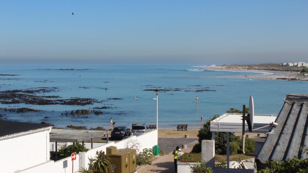 White Waves Beach House Bloubergstrand Εξωτερικό φωτογραφία