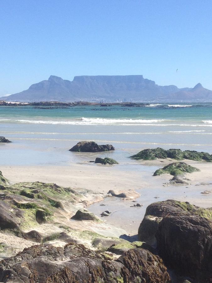 White Waves Beach House Bloubergstrand Εξωτερικό φωτογραφία