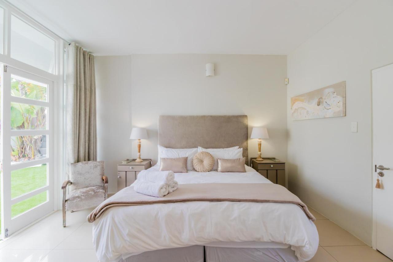 White Waves Beach House Bloubergstrand Εξωτερικό φωτογραφία