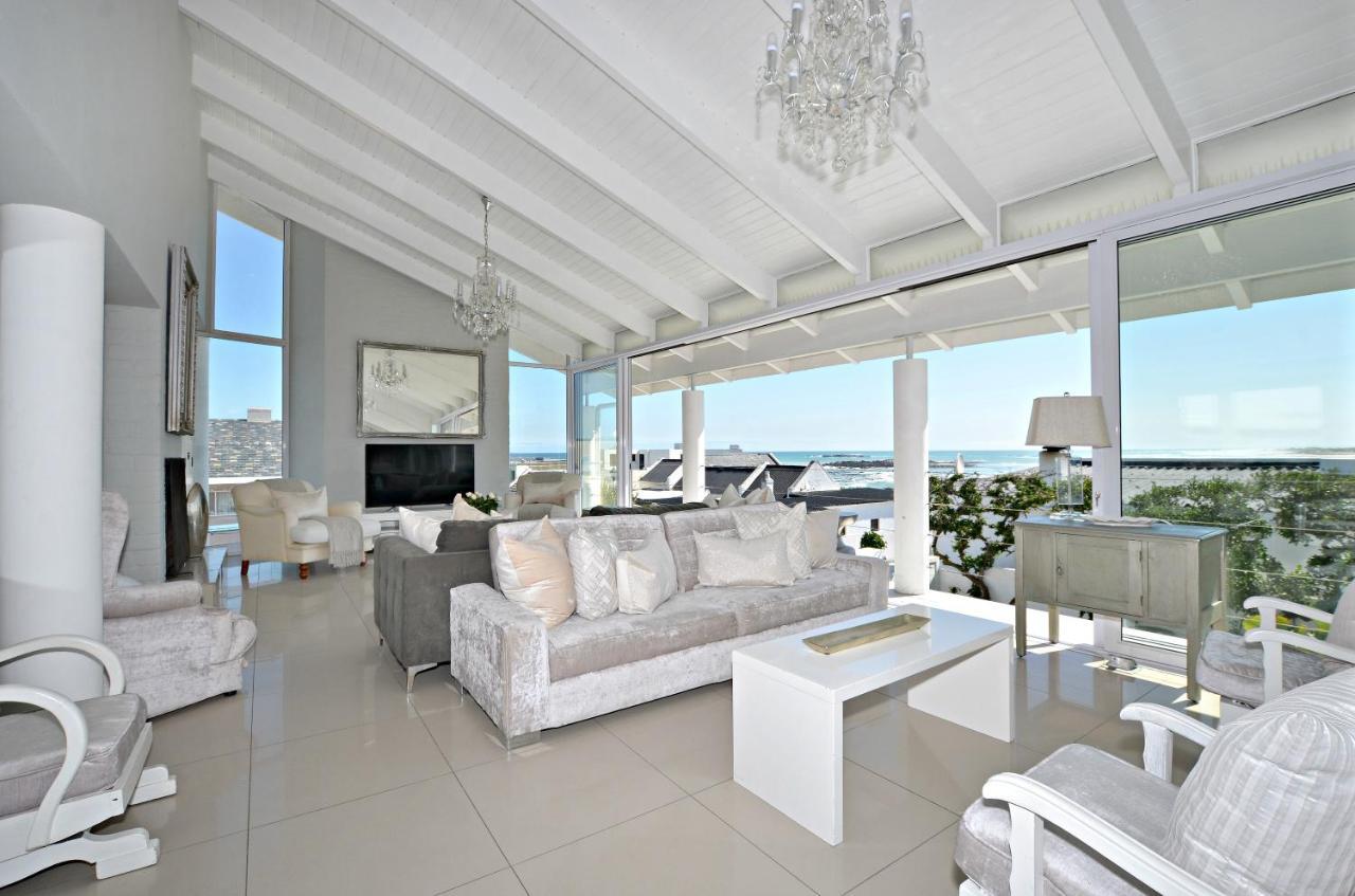 White Waves Beach House Bloubergstrand Εξωτερικό φωτογραφία
