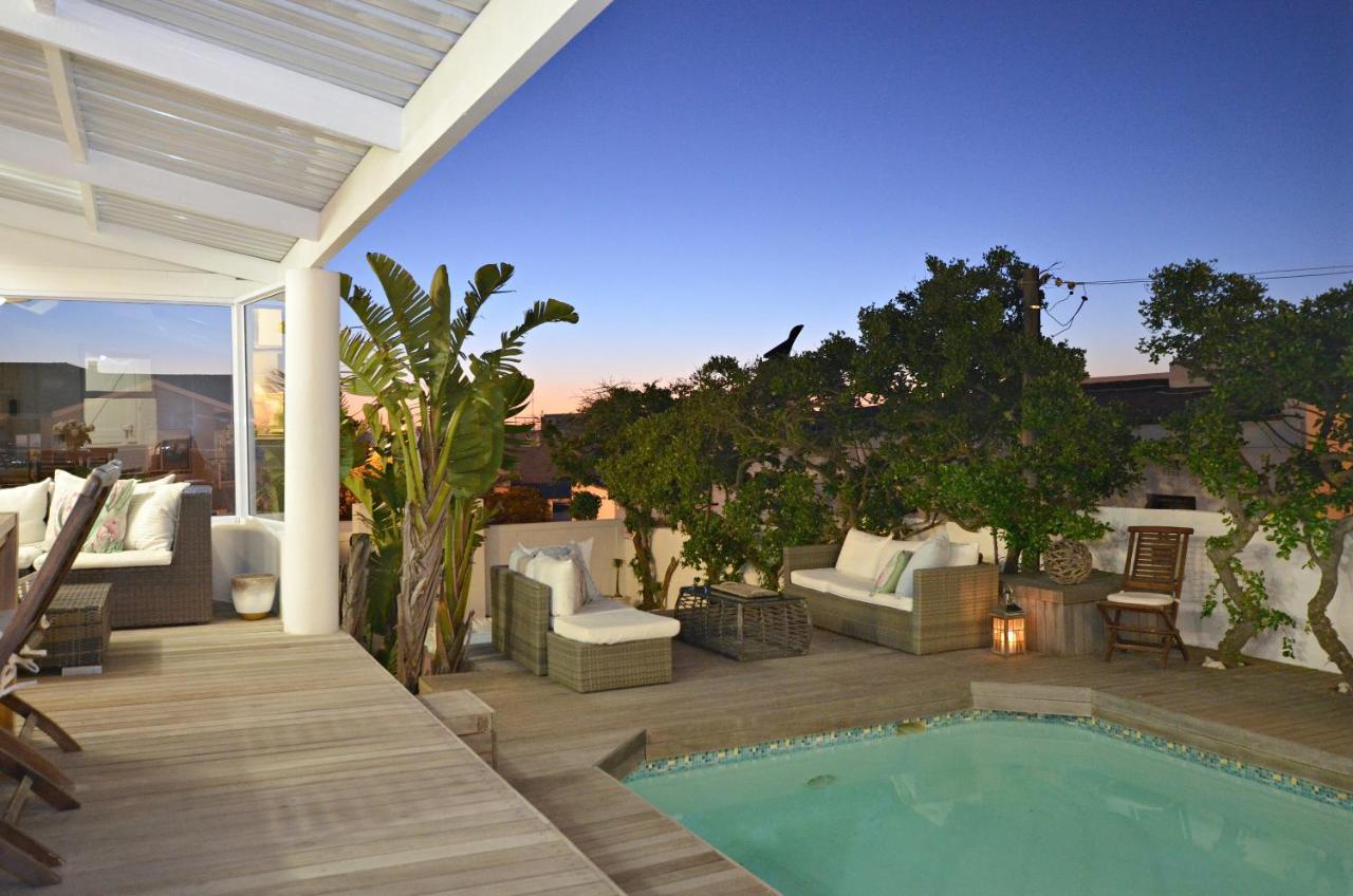 White Waves Beach House Bloubergstrand Εξωτερικό φωτογραφία