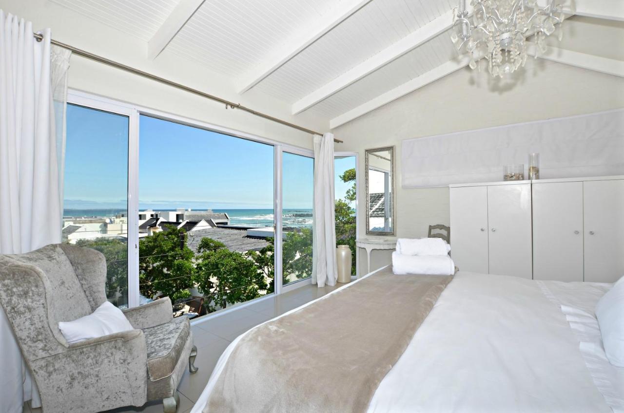White Waves Beach House Bloubergstrand Εξωτερικό φωτογραφία