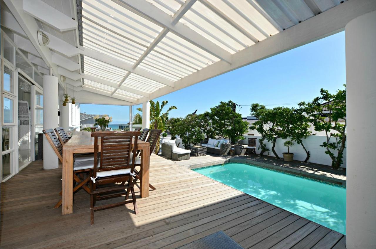 White Waves Beach House Bloubergstrand Εξωτερικό φωτογραφία