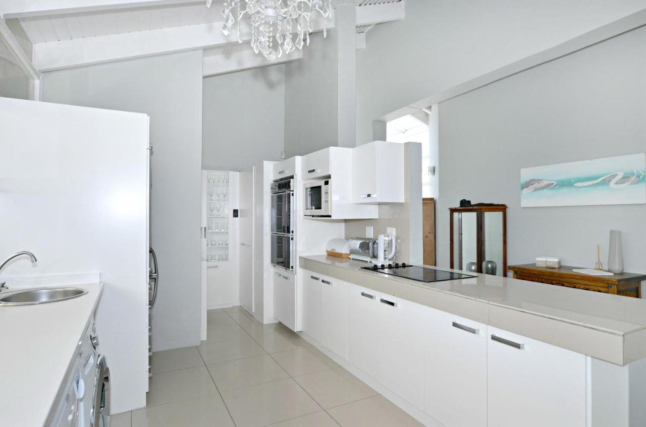 White Waves Beach House Bloubergstrand Εξωτερικό φωτογραφία