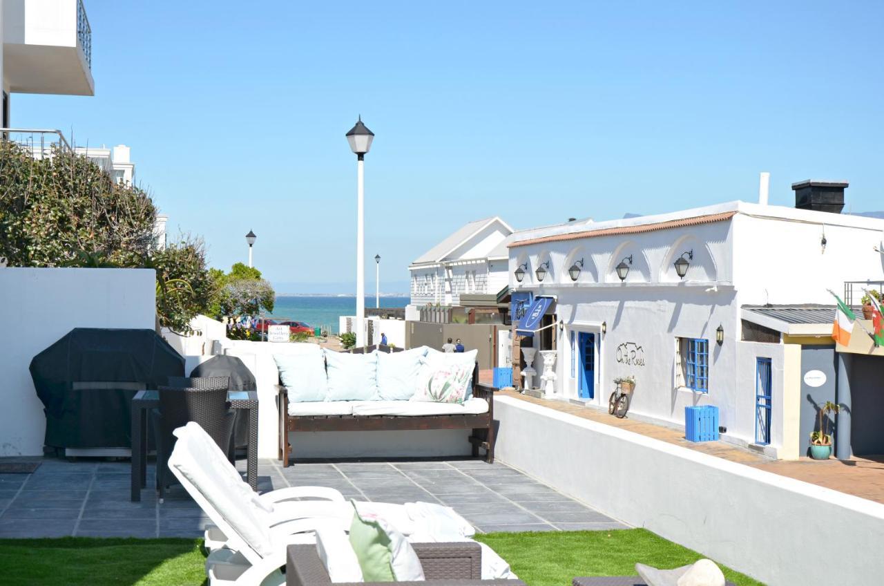 White Waves Beach House Bloubergstrand Εξωτερικό φωτογραφία